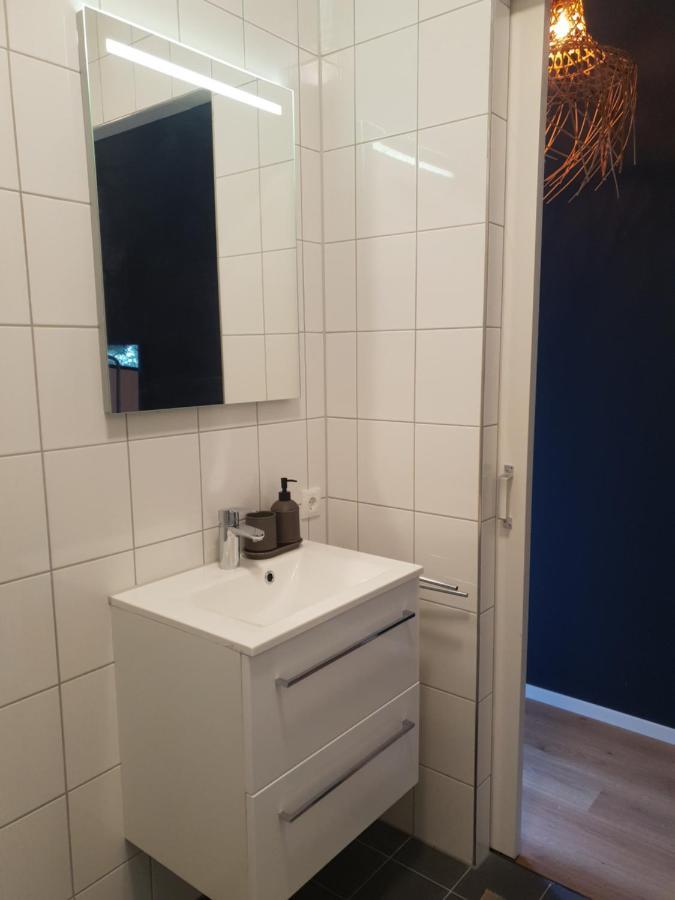ElahuizenModern Tiny House Op Rustig Watersportpark别墅 外观 照片